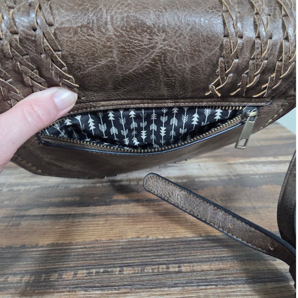 Antik Kraft Brown Faux Leather Gold Studded Crossbody Saddle Bag Western - Picture 10 of 13